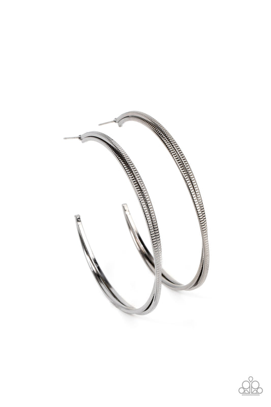 Monochromatic Curves - Black Hoop Earring